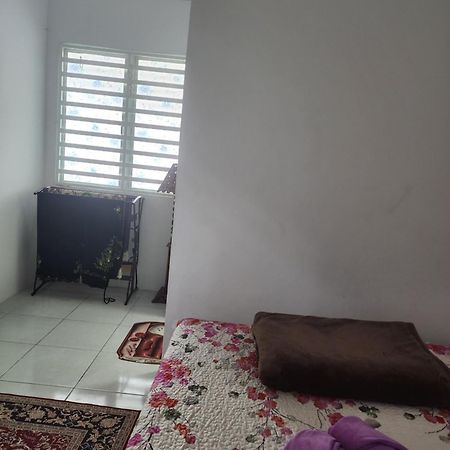 Mieda Rizqi Homestay Kampong Melayu Changkat Larah ภายนอก รูปภาพ