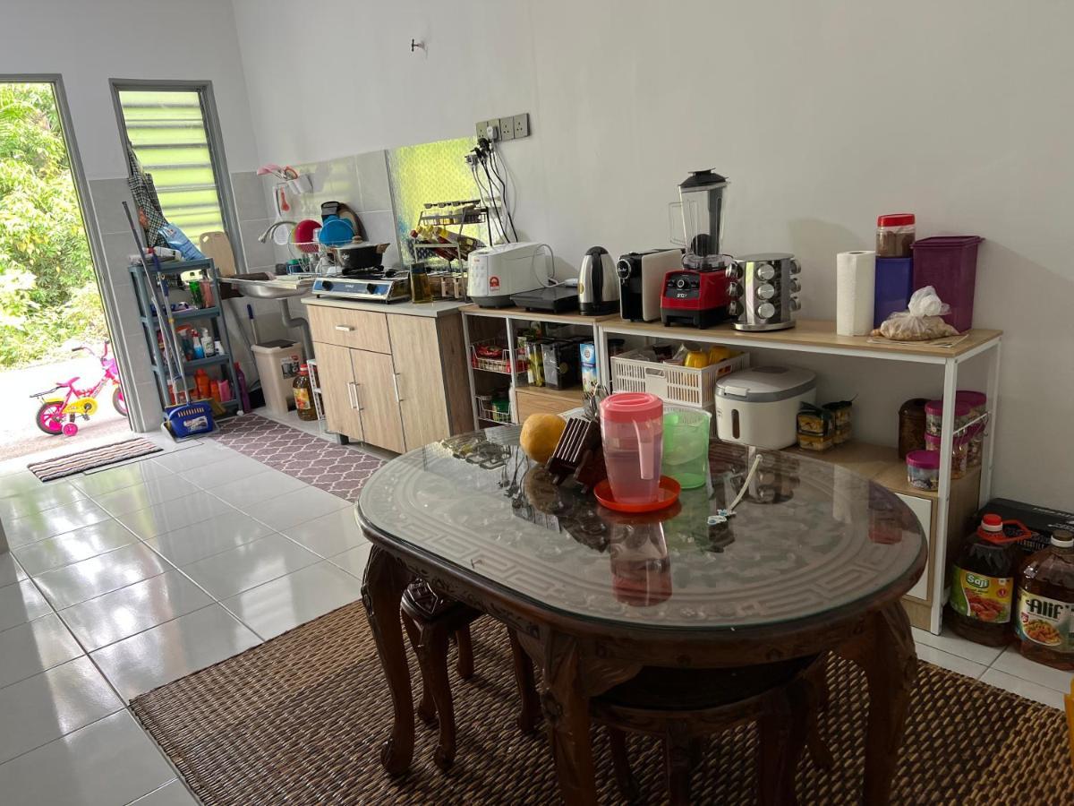 Mieda Rizqi Homestay Kampong Melayu Changkat Larah ภายนอก รูปภาพ